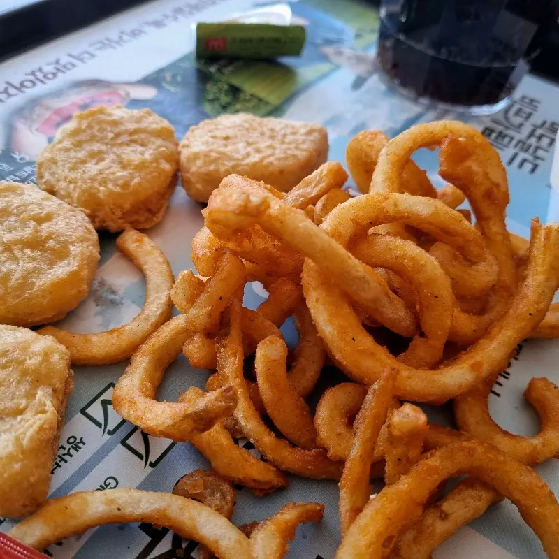 맥너겟과 컬리후라이