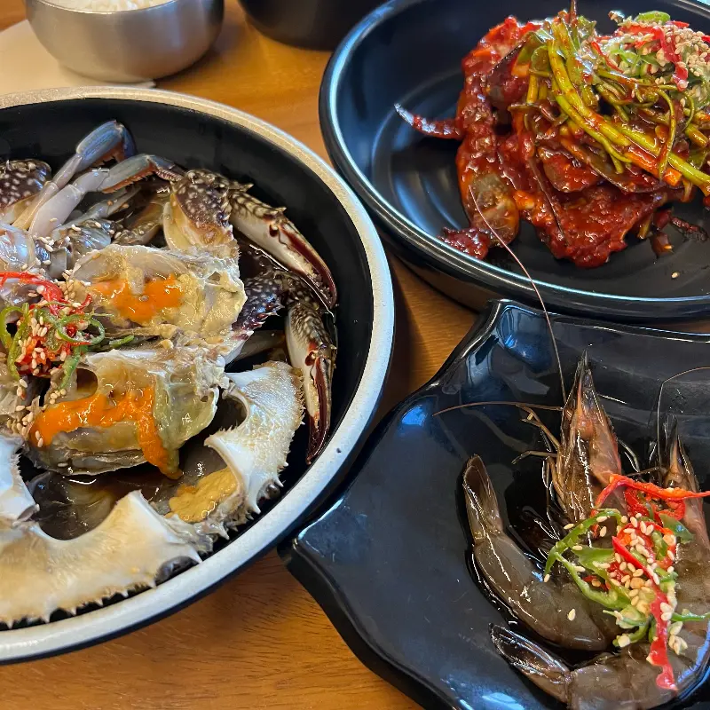 간장게장, 양념게장, 새우장의 조화