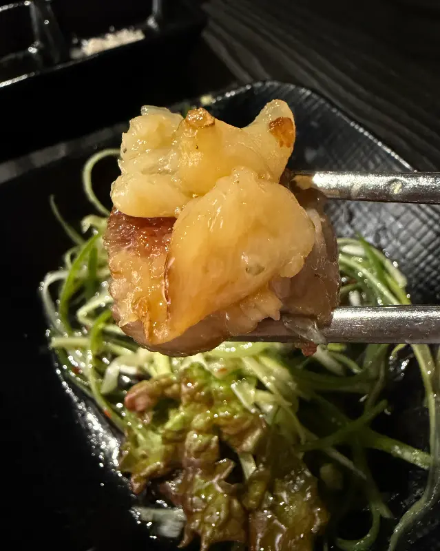 마늘 소스와 고기의 조합