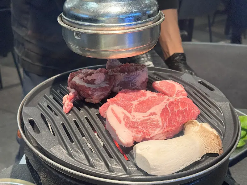 고기 굽는 모습3