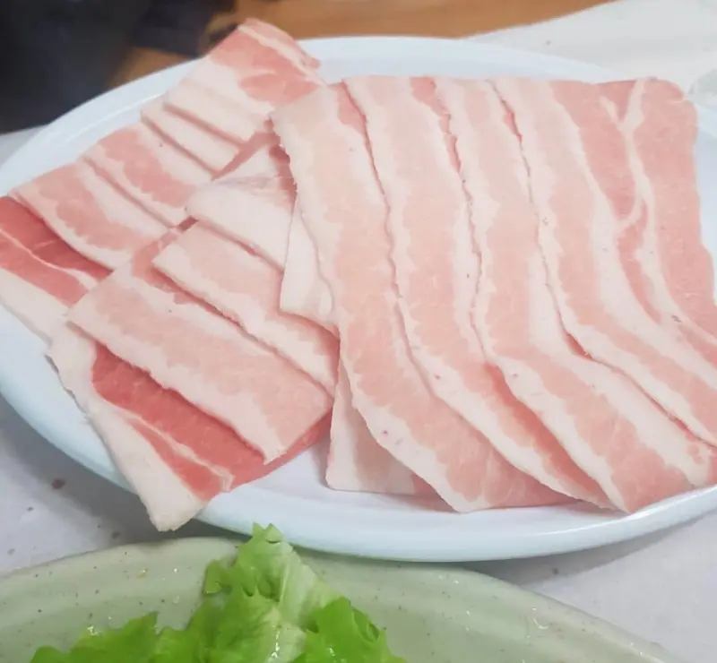 대패삼겹살 한 상 차림