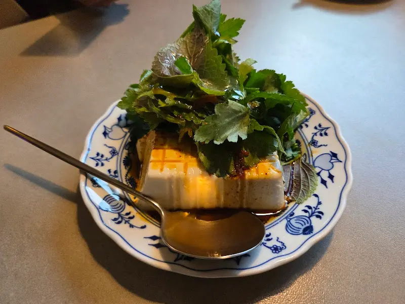 연두부 샐러드 근접샷