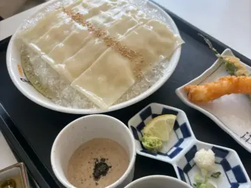 상남동의 숨겨진 보석, 요미우돈교자에서 맛보는 특별한 우동의 풍미와 향토적인 맛집 경험