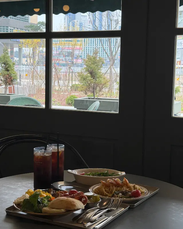 스테이인터뷰 창밖 풍경