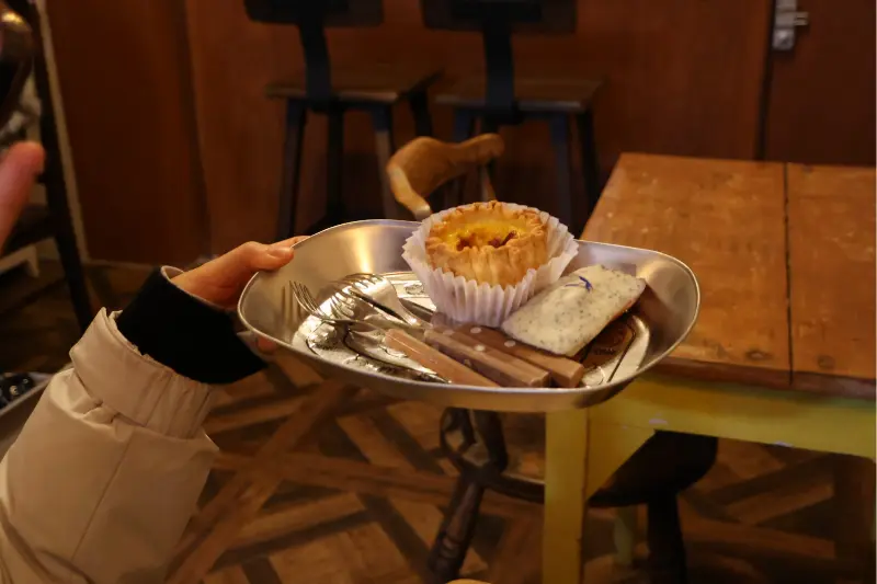 쇼케이스 속 케이크