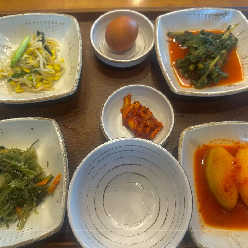 깔끔한 곁들임 반찬