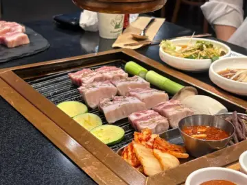 수영에서 맛보는 인생 고기, 꽃사슴: 부산 맛집 정복기