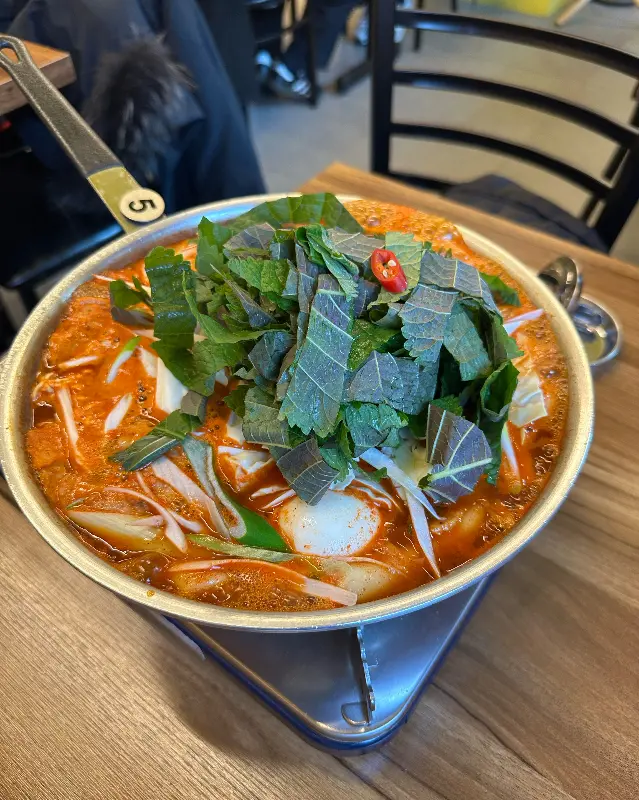 끓고 있는 떡볶이