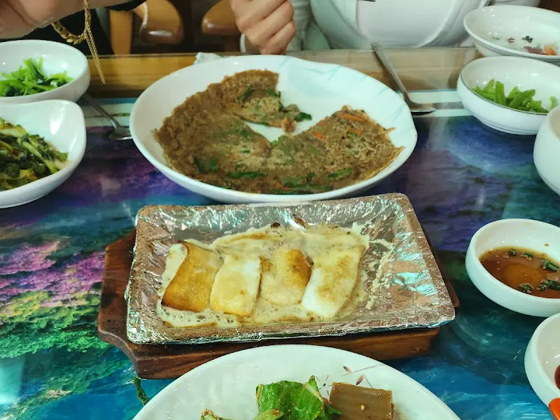 메밀전병과 더덕구이