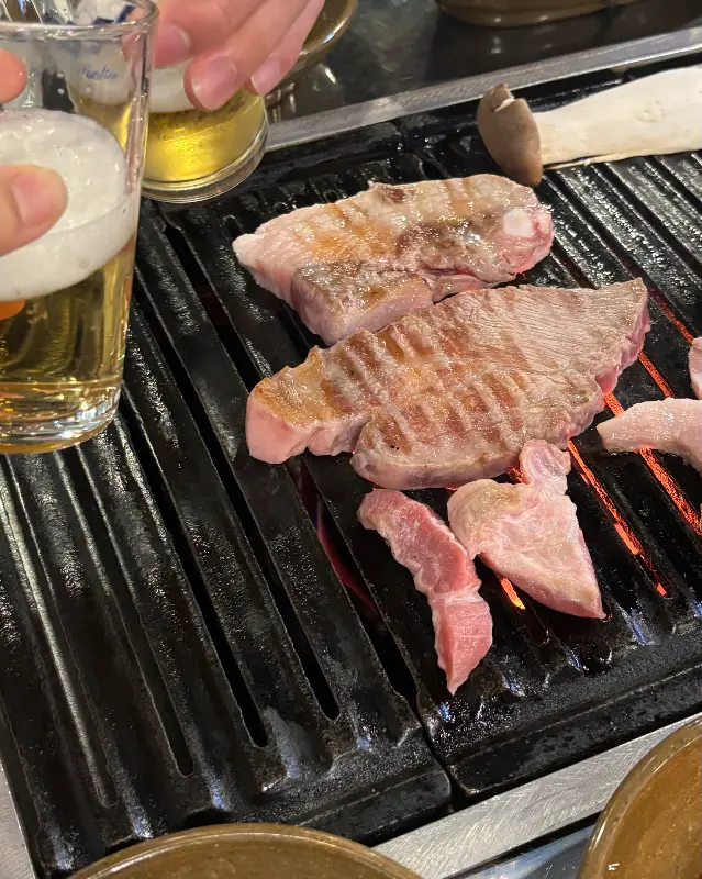 연탄불에 구워지는 고기