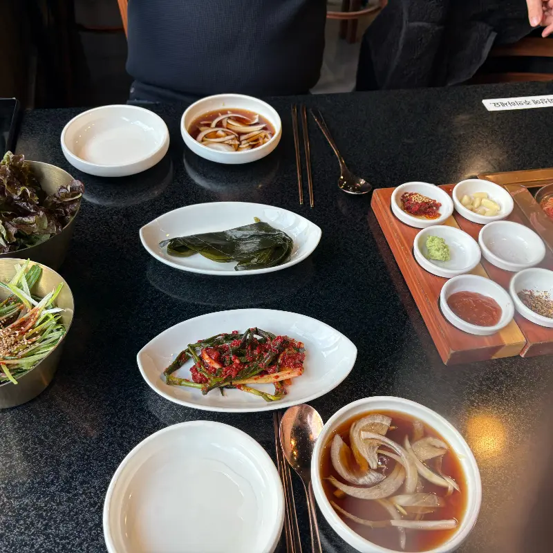 꽃사슴 테이블 세팅