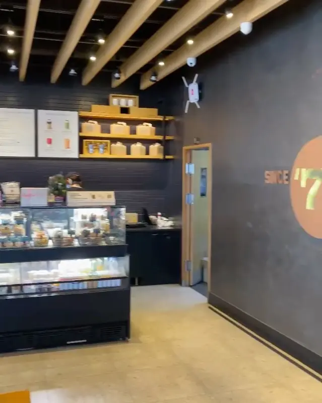 스타벅스 계룡대로 DT점 내부 모습