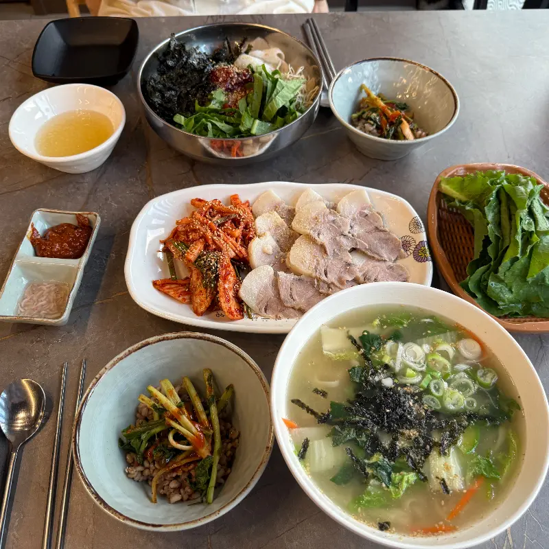 다채로운 메뉴 구성