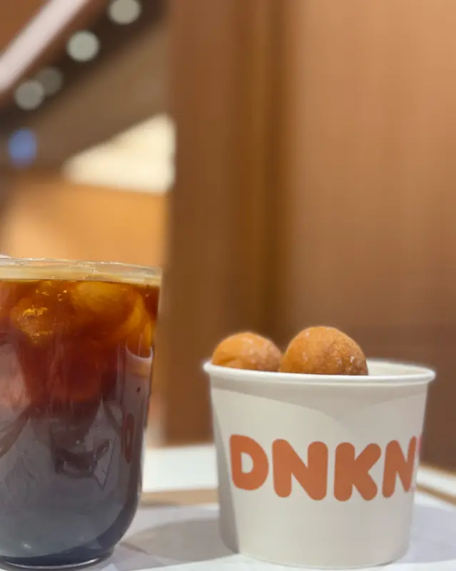 두쫀 먼치킨과 커피의 모습