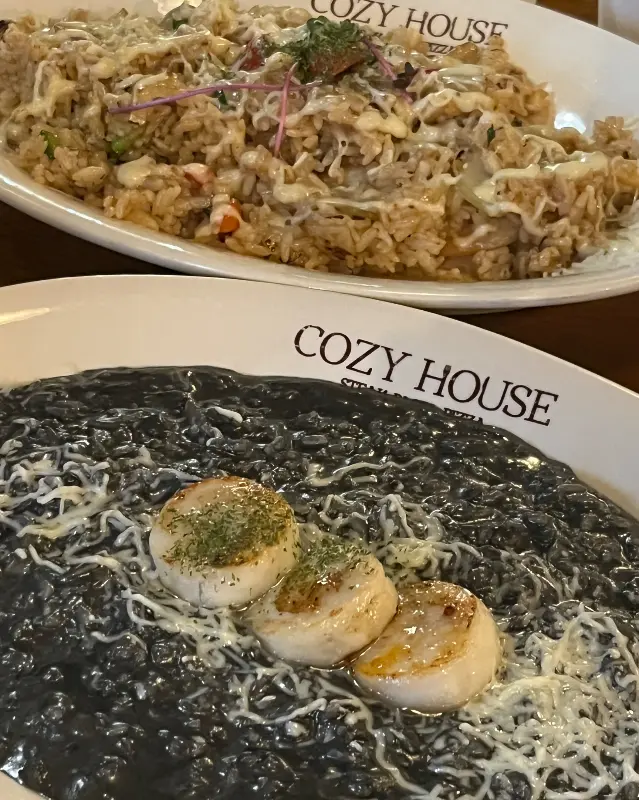 맛있는 식사를 즐기는 사람들