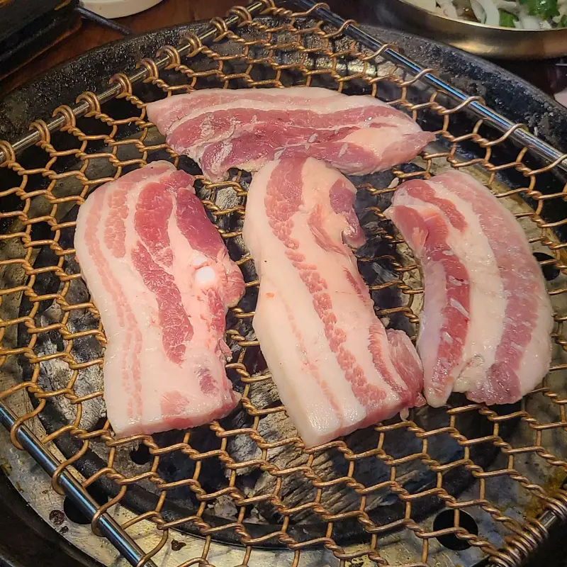 삼겹살 숯불구이