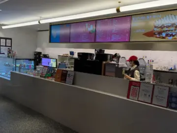 돌아온 🍰케이크 미식 실험, 마산에서 즐기는 투썸플레이스 해운동점의 디저트 과학🍰