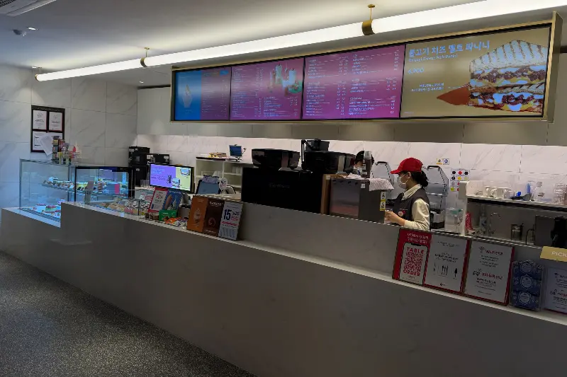 ํฌ์ธํ๋ ์ด์ค ๋ง์ฐํด์ด๋์ ์ ๊น๋ํ ๋ด๋ถ ์ ๊ฒฝ