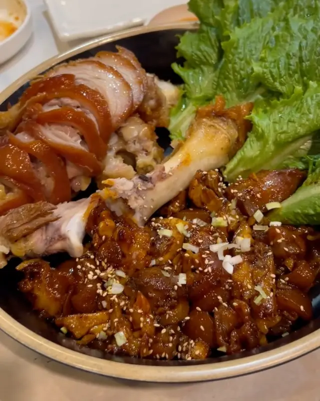 족발과 채소 쌈