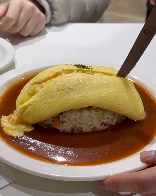 함박 오믈렛 커팅