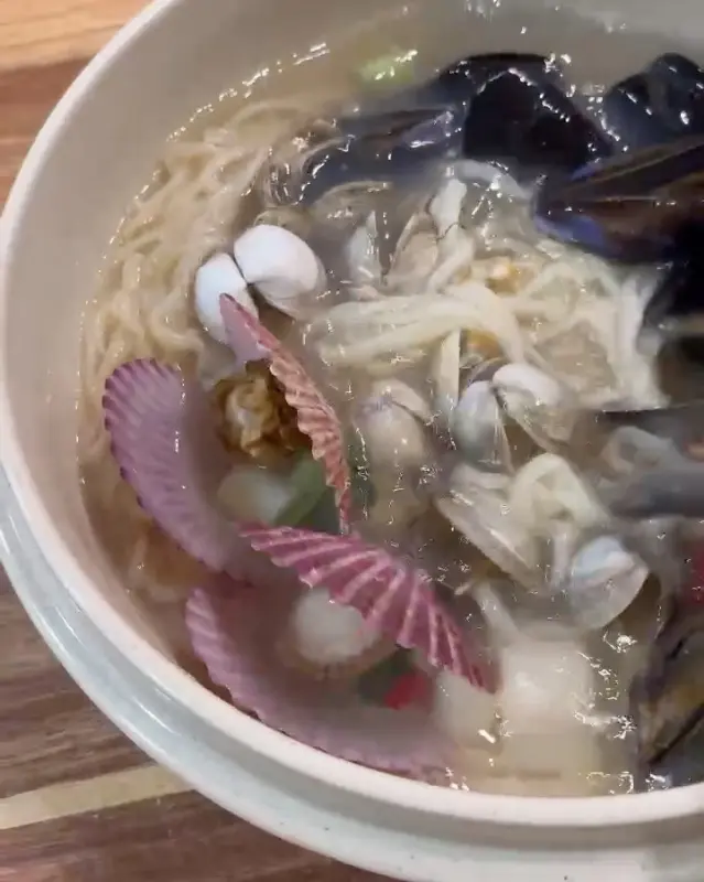 해물칼국수 조개
