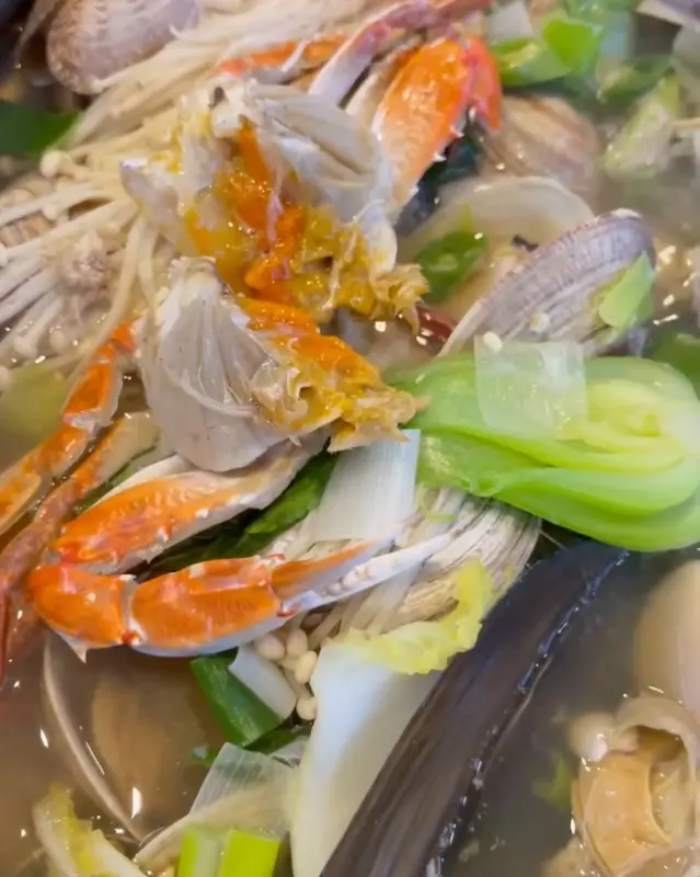 꽃게가 들어간 조개전골