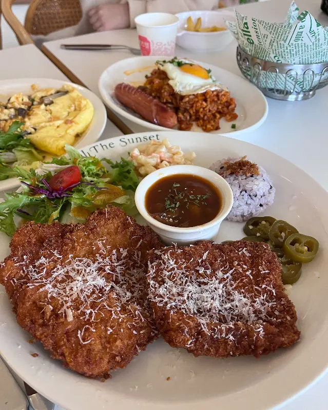 푸짐한 브런치 메뉴