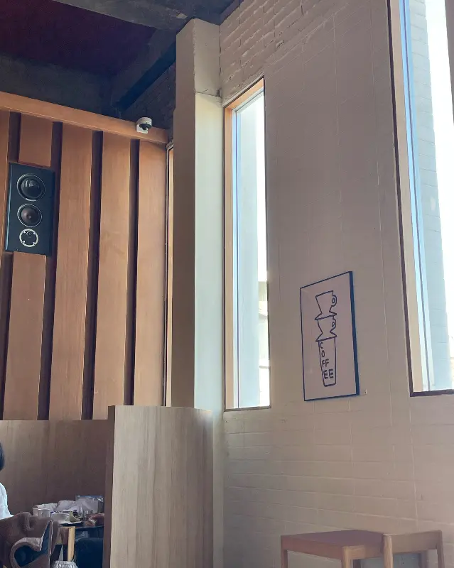 페이퍼버드 커피의 내부 공간