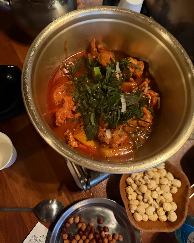 정든밤의 닭볶음탕