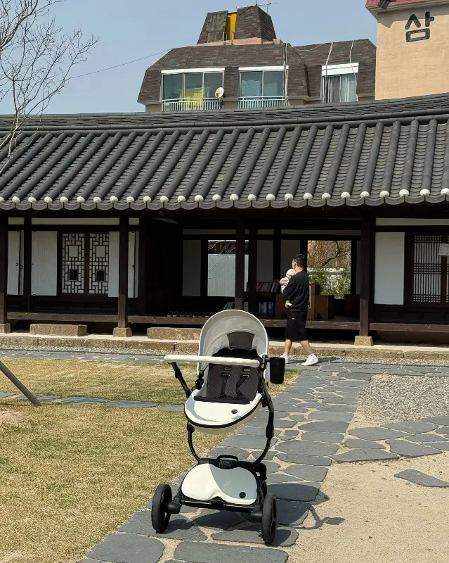 서상 카페 앞 정원의 모습