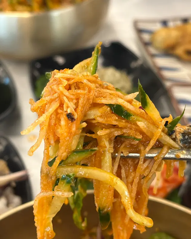 어방가의 푸짐한 한 상 차림