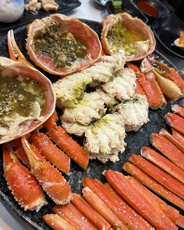 손질된 대게의 자태