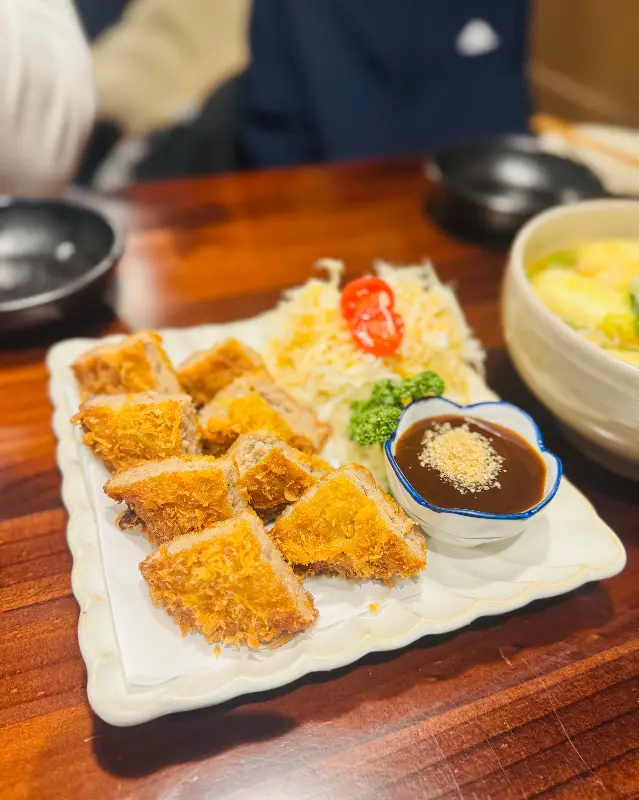 겉바속촉 멘치카츠