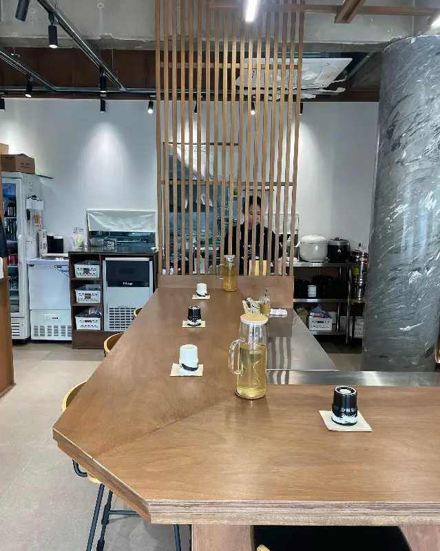 깔끔하고 정돈된 오오무 내부