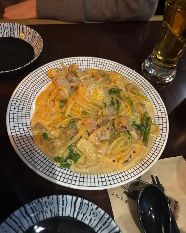 치즈가 듬뿍 올려진 통새우 치즈퐁듀