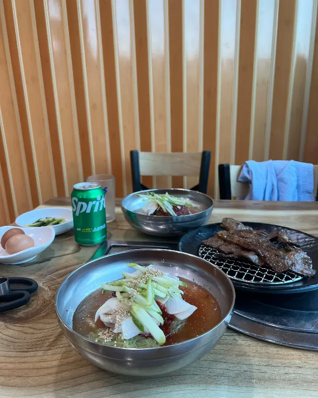 냉면과 숯불고기