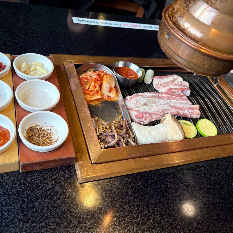 꽃사슴 기본반찬 세팅