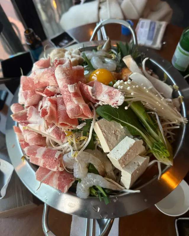 푸짐한 호텔황제전골