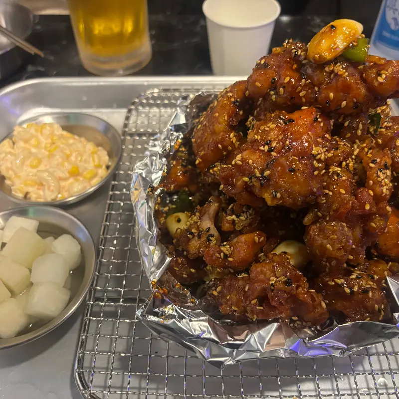 삼미통닭과 곁들여 먹는 시원한 맥주