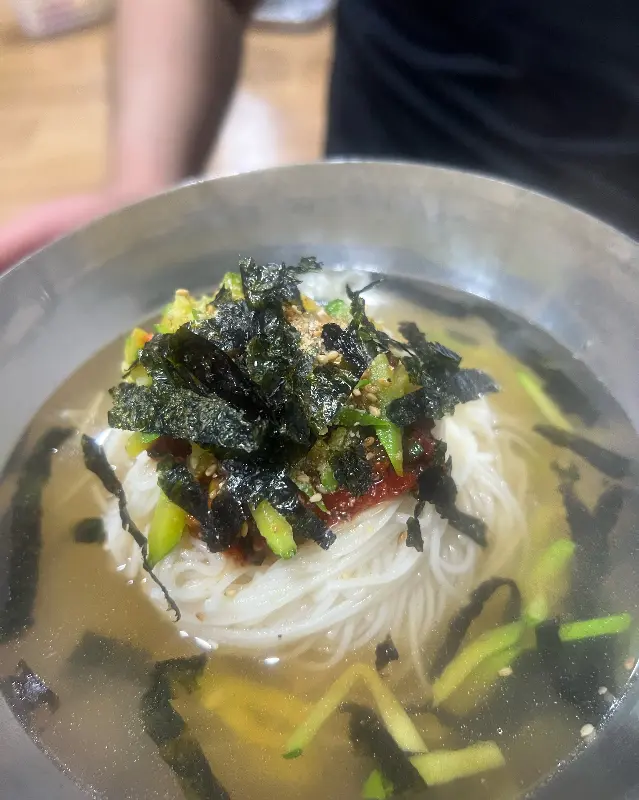 맛깔스러운 육회