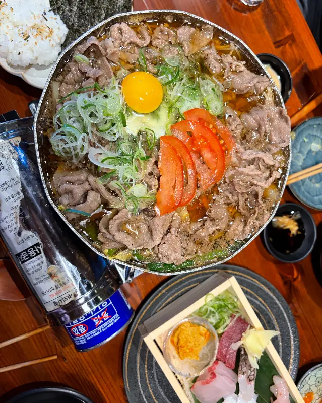 스키야키 비주얼 폭발