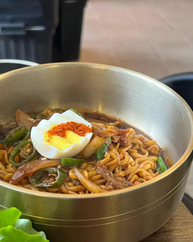 매콤달콤 비빔국수