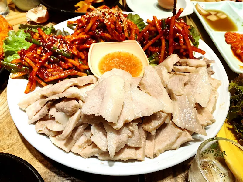 푸짐한 보쌈 한 상 차림