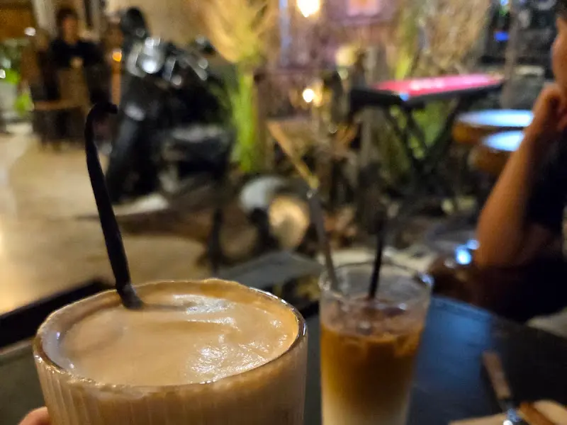 까페 외부 공간