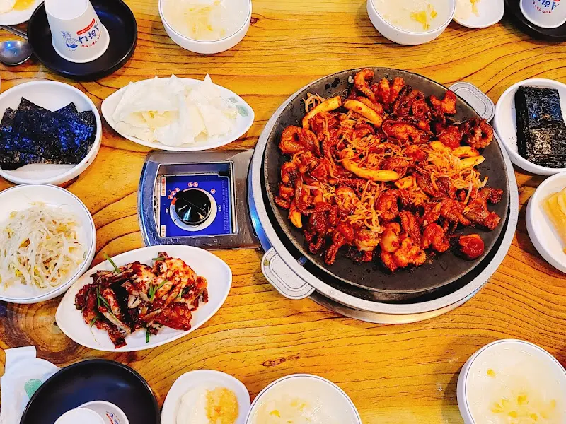 쭈꾸미 볶음 한 상 차림