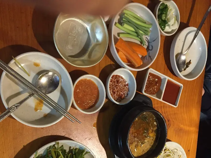 다양한 소스와 곁들임