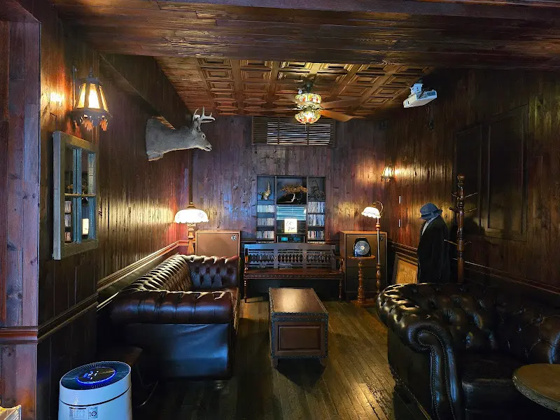 커피플라자 내부 전경