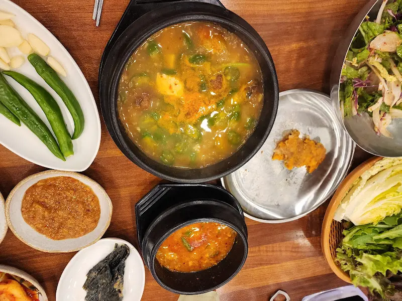 푸짐한 된장찌개 한 상 차림