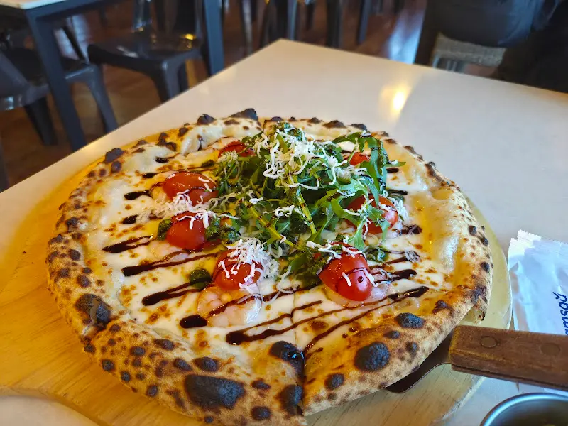 화덕쿡 피자의 근접샷