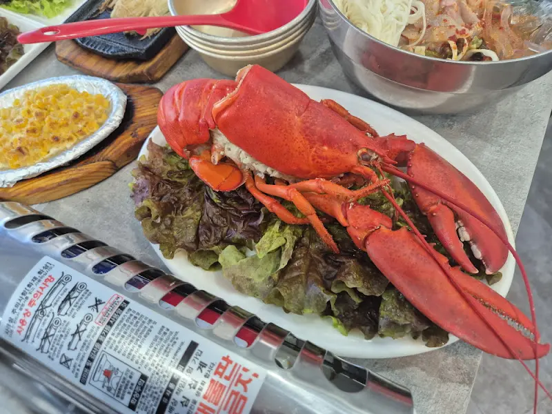 싱싱한 랍스터 한 마리